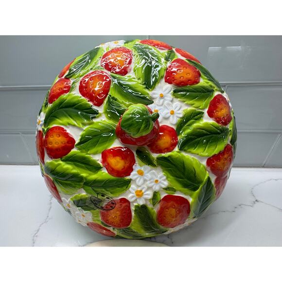 Temp-tations Figural Fruit Strawberry Basket Weave Covered Pie Casserole Dish - Picture 4 of 10
